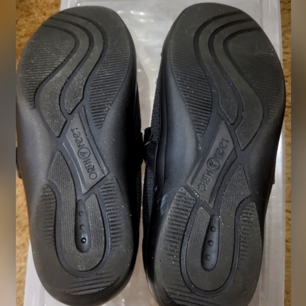 Breathable Perforated Slip-On Flats for Women in Black - Picture 5 of 12